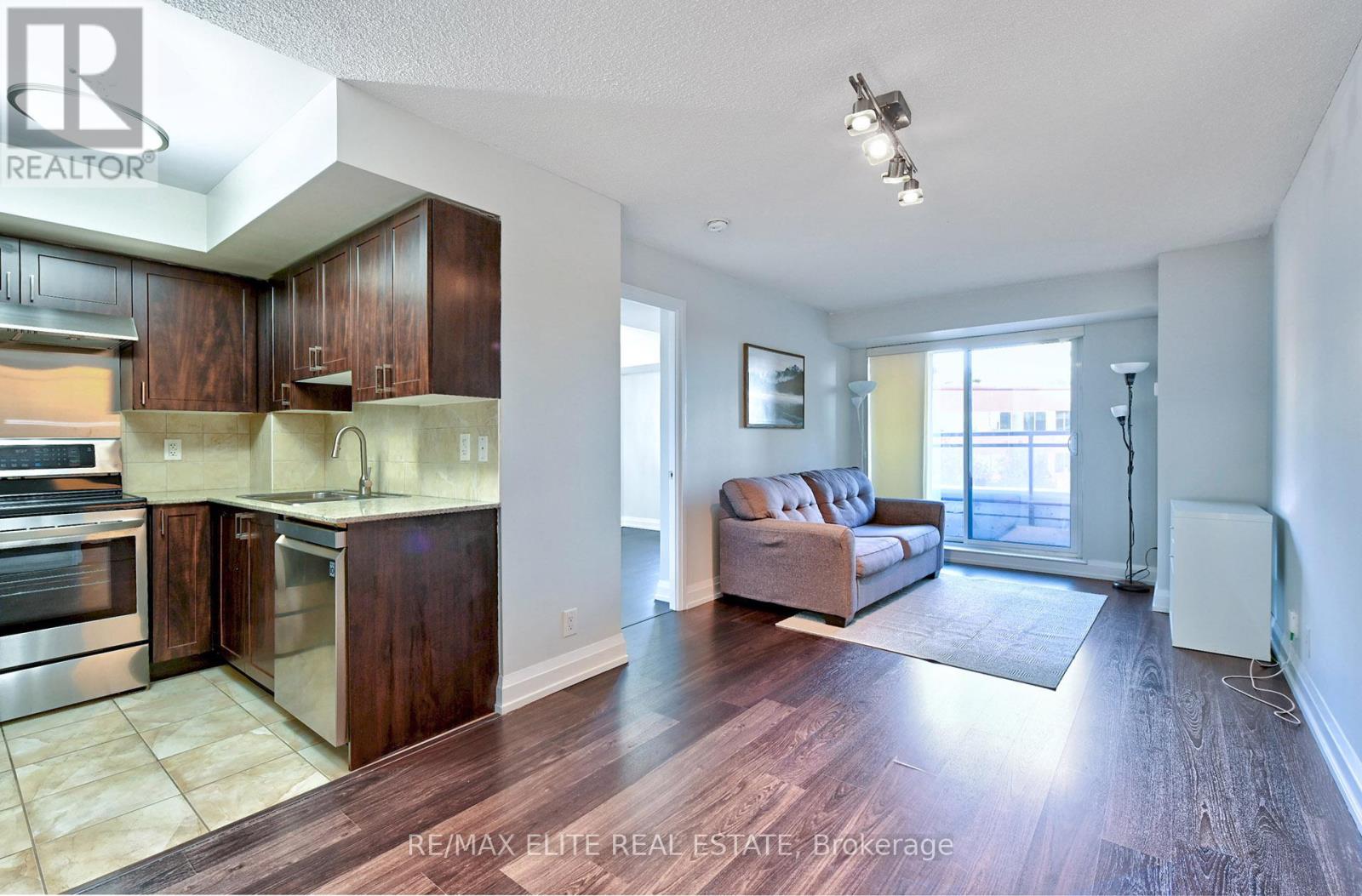 217 - 55 De Boers Drive, Toronto, Ontario  M3J 0G5 - Photo 11 - W12515566