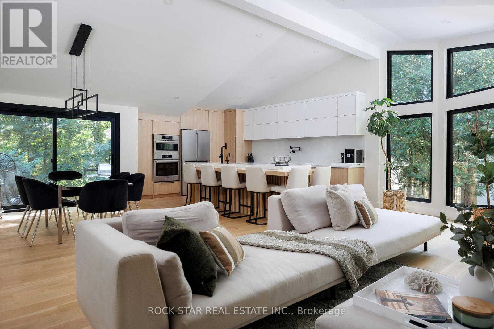 1113 Greenoaks Drive, Mississauga, Ontario  L5J 3A1 - Photo 15 - W12515624