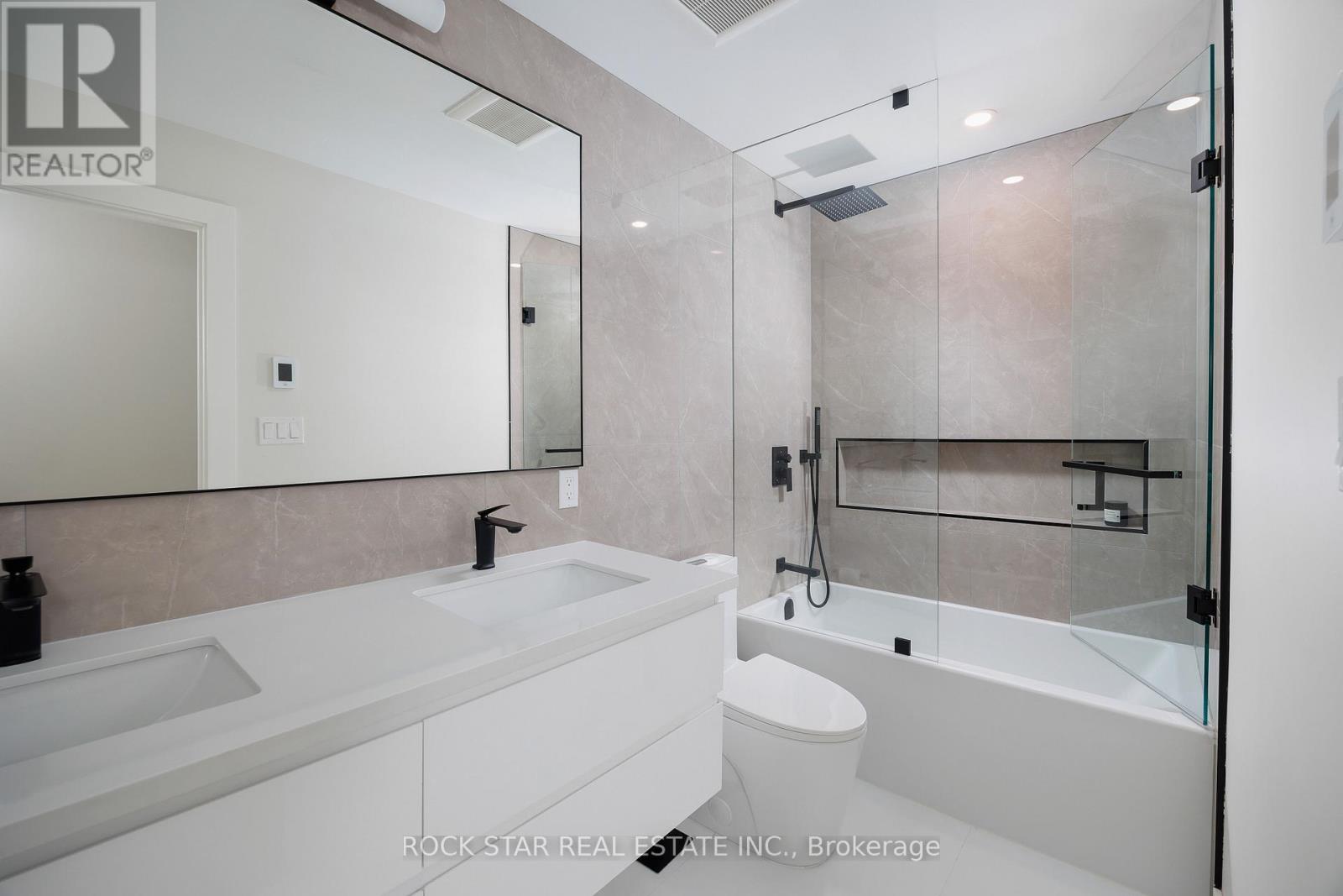 1113 Greenoaks Drive, Mississauga, Ontario  L5J 3A1 - Photo 31 - W12515624