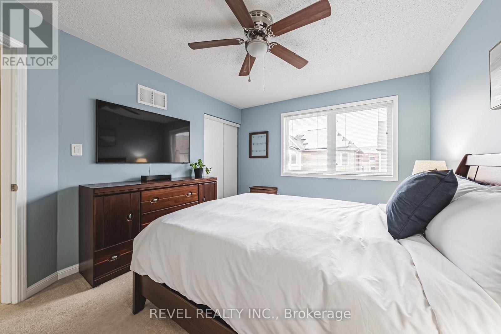 715 Ambroise Crescent, Milton, Ontario  L9T 0M4 - Photo 18 - W12515658