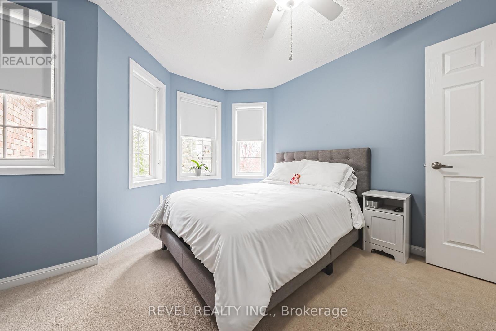 715 Ambroise Crescent, Milton, Ontario  L9T 0M4 - Photo 22 - W12515658