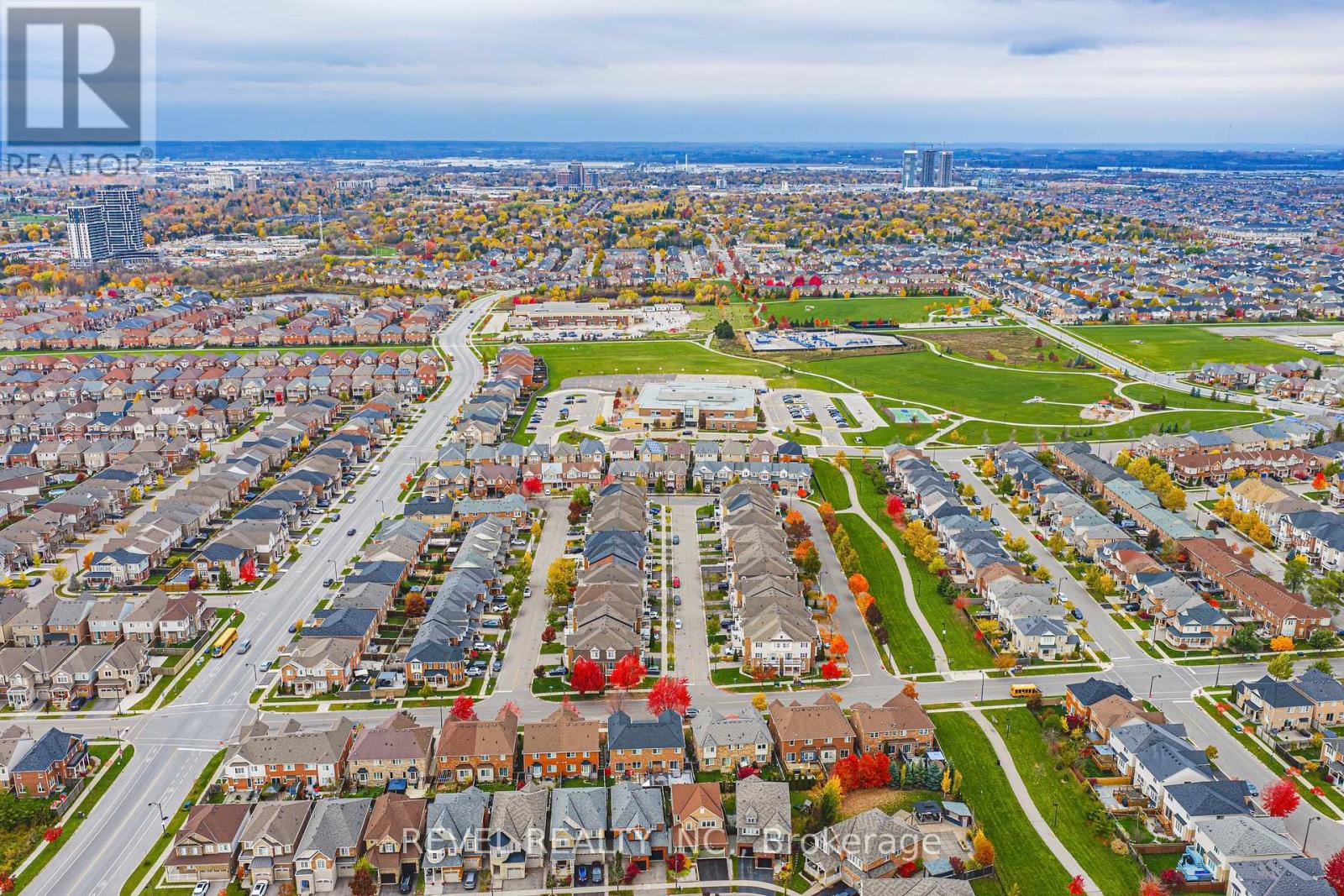 715 Ambroise Crescent, Milton, Ontario  L9T 0M4 - Photo 39 - W12515658