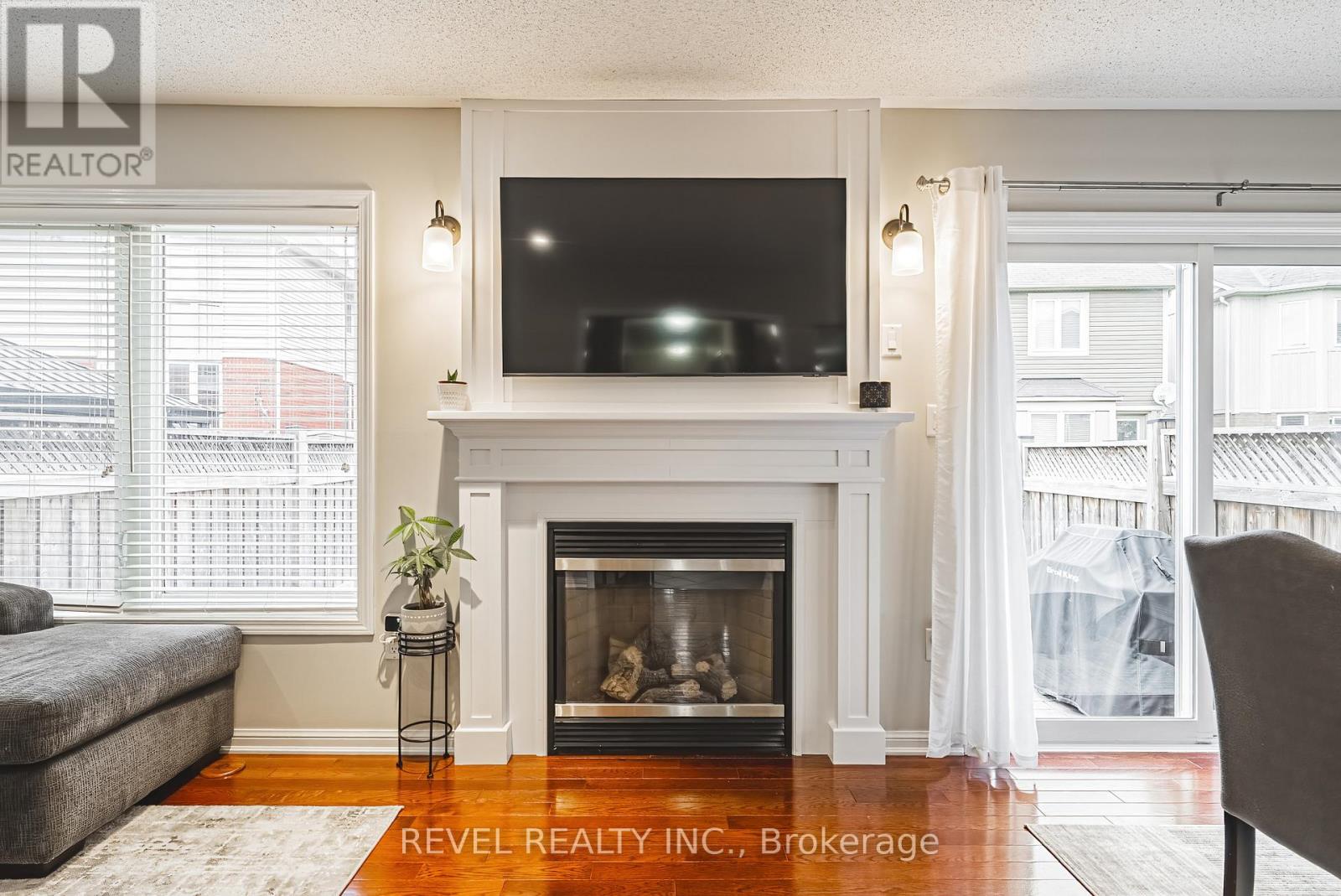 715 Ambroise Crescent, Milton, Ontario  L9T 0M4 - Photo 8 - W12515658