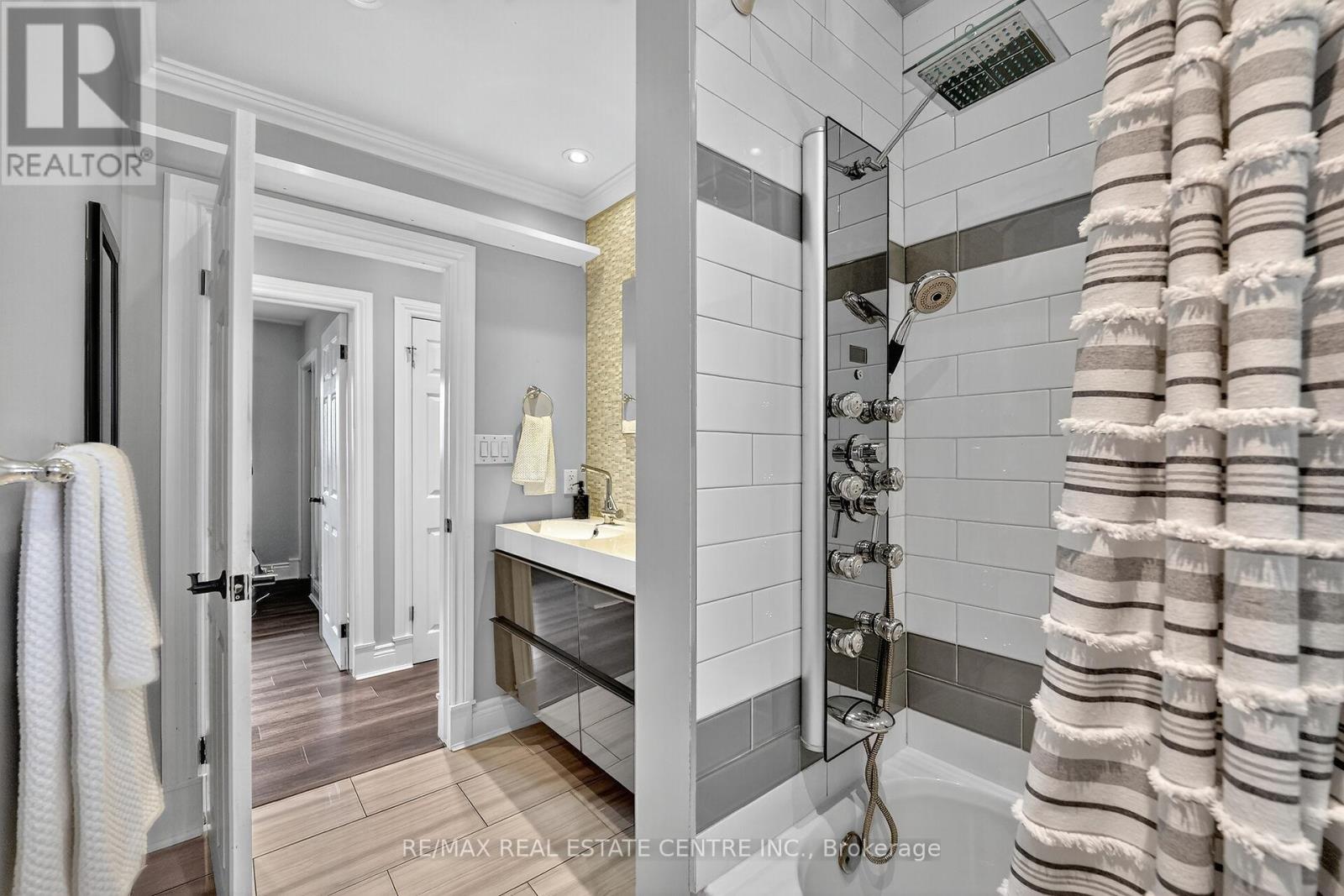 23 Pinewood Avenue, Grimsby, Ontario  L3M 1W2 - Photo 24 - X12515588