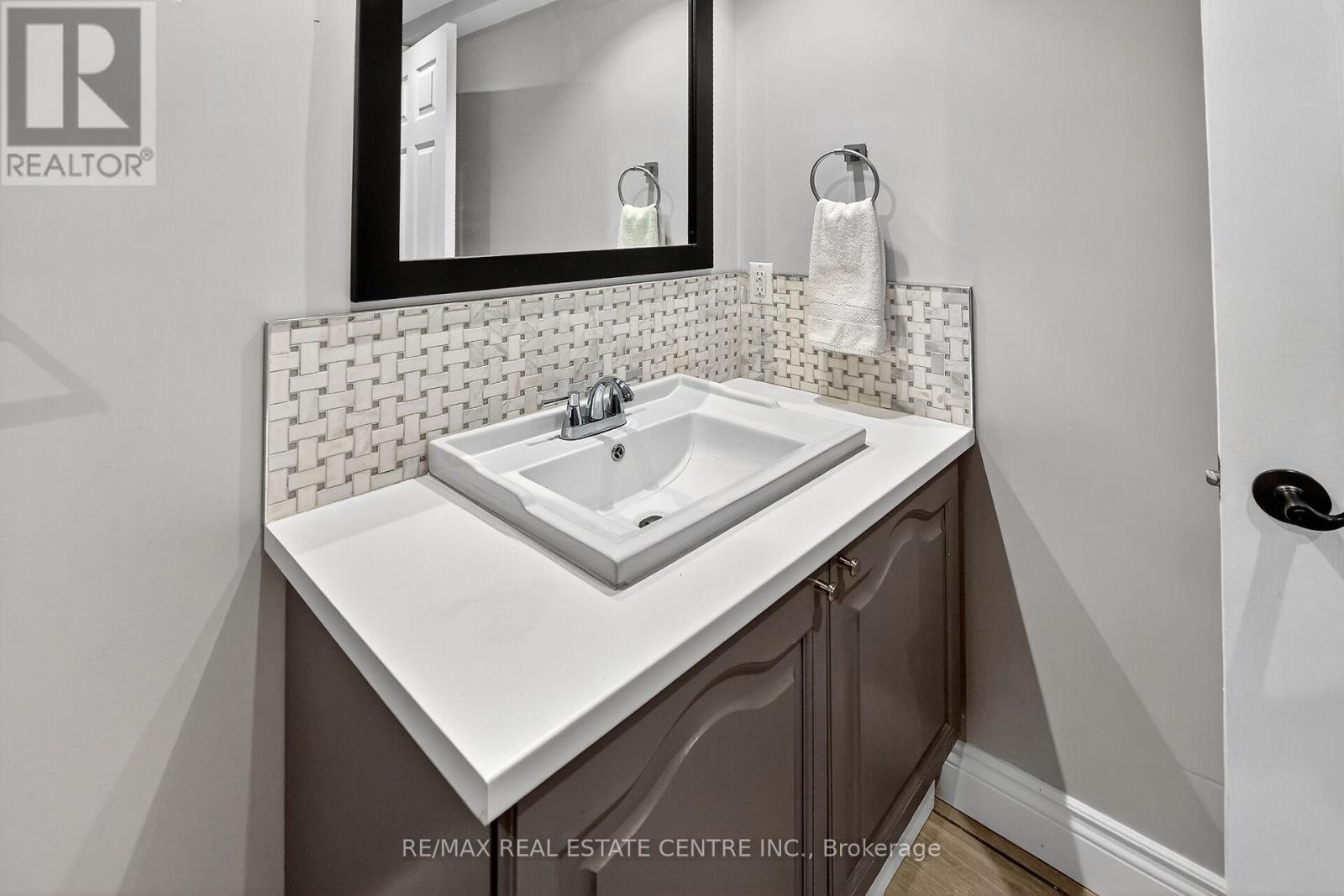 23 Pinewood Avenue, Grimsby, Ontario  L3M 1W2 - Photo 34 - X12515588