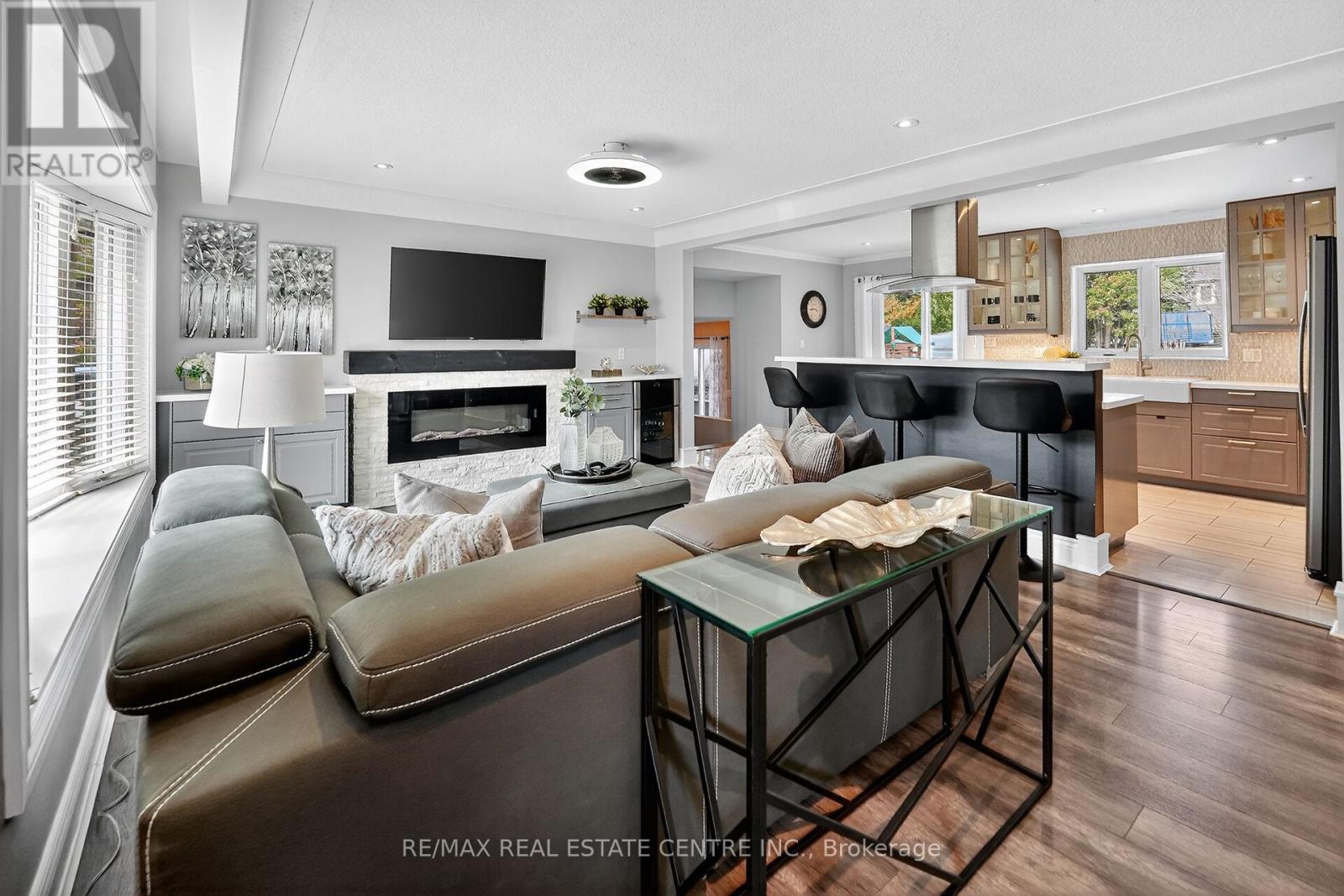 23 Pinewood Avenue, Grimsby, Ontario  L3M 1W2 - Photo 4 - X12515588