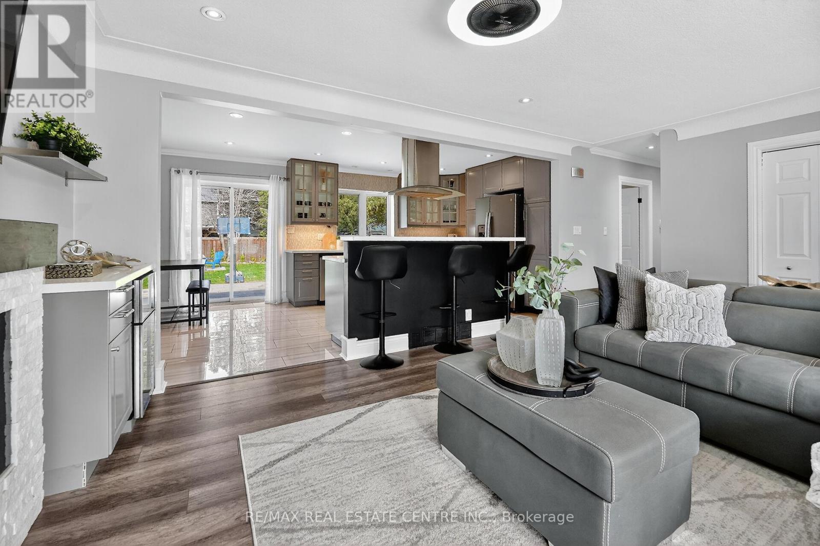 23 Pinewood Avenue, Grimsby, Ontario  L3M 1W2 - Photo 5 - X12515588