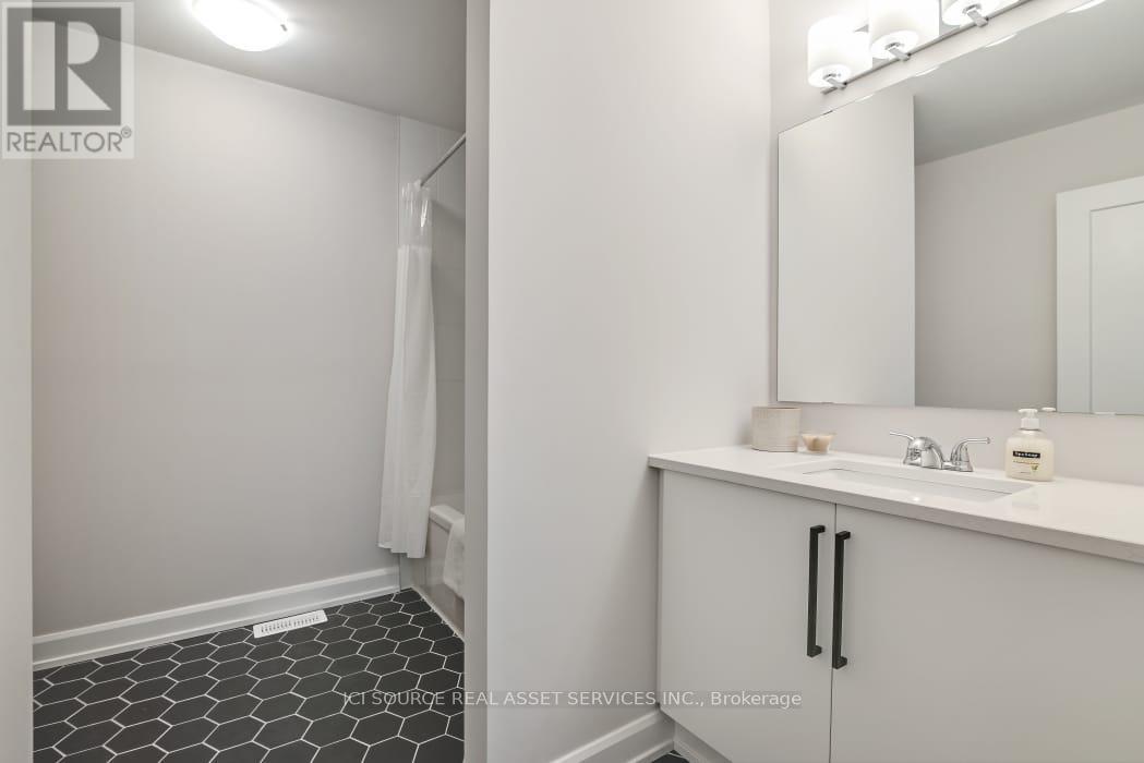 2009 Elevation Road, Ottawa, Ontario  K2J 6C6 - Photo 13 - X12515646