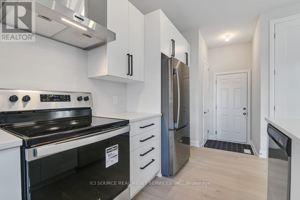 2009 Elevation Road, Ottawa, Ontario  K2J 6C6 - Photo 5 - X12515646