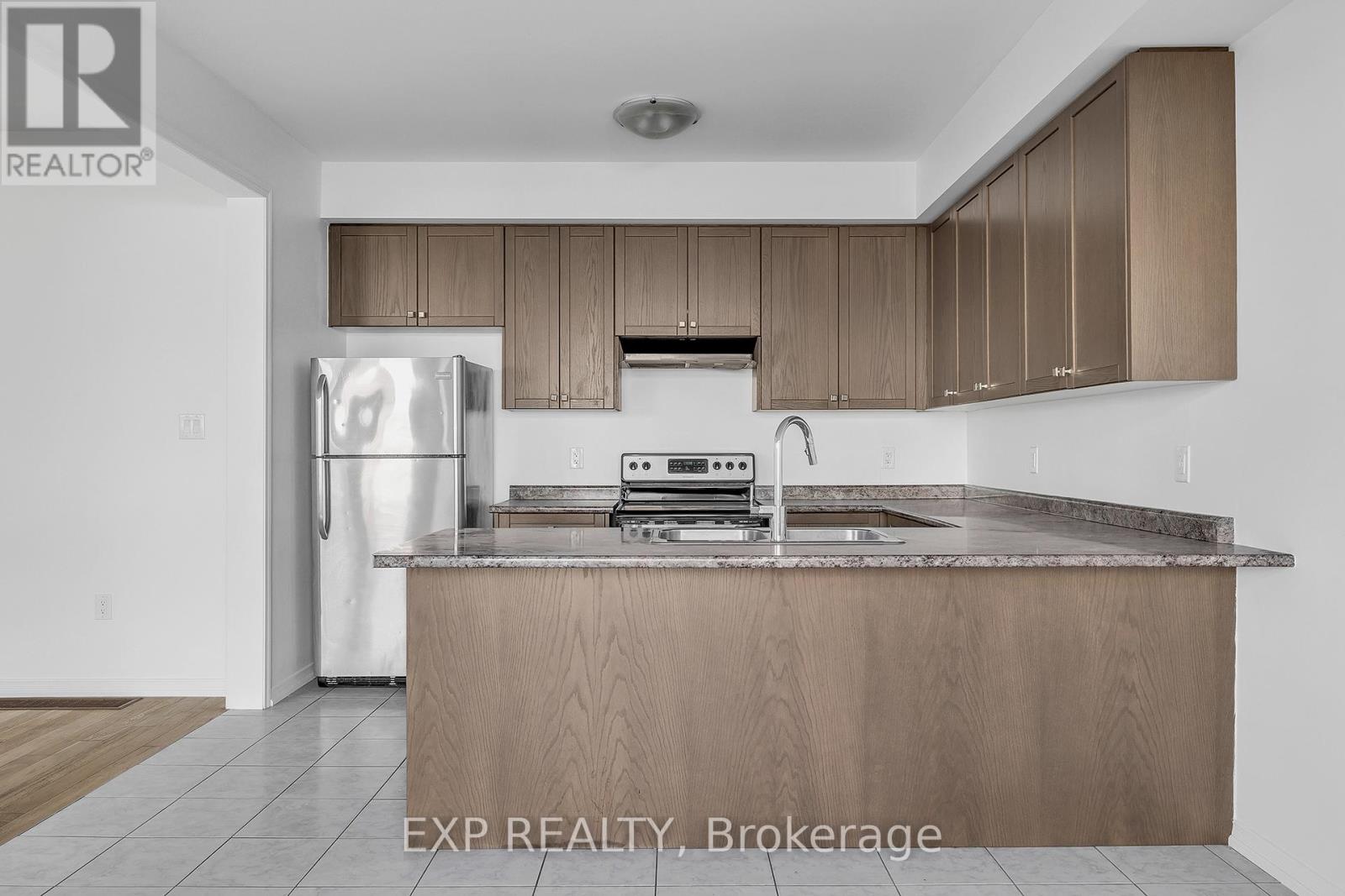 8671 Pawpaw Lane, Niagara Falls, Ontario  L2H 3S5 - Photo 7 - X12515652