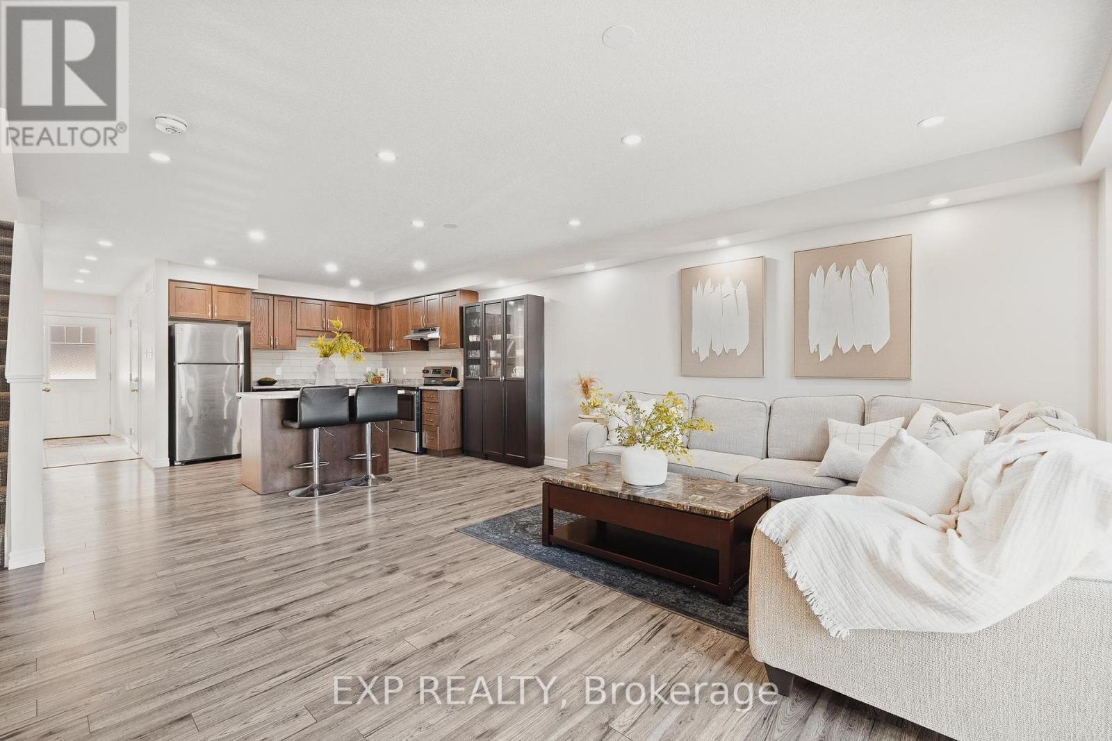 1989 Ottawa Street S, Kitchener, Ontario  N2E 0G7 - Photo 2 - X12515666