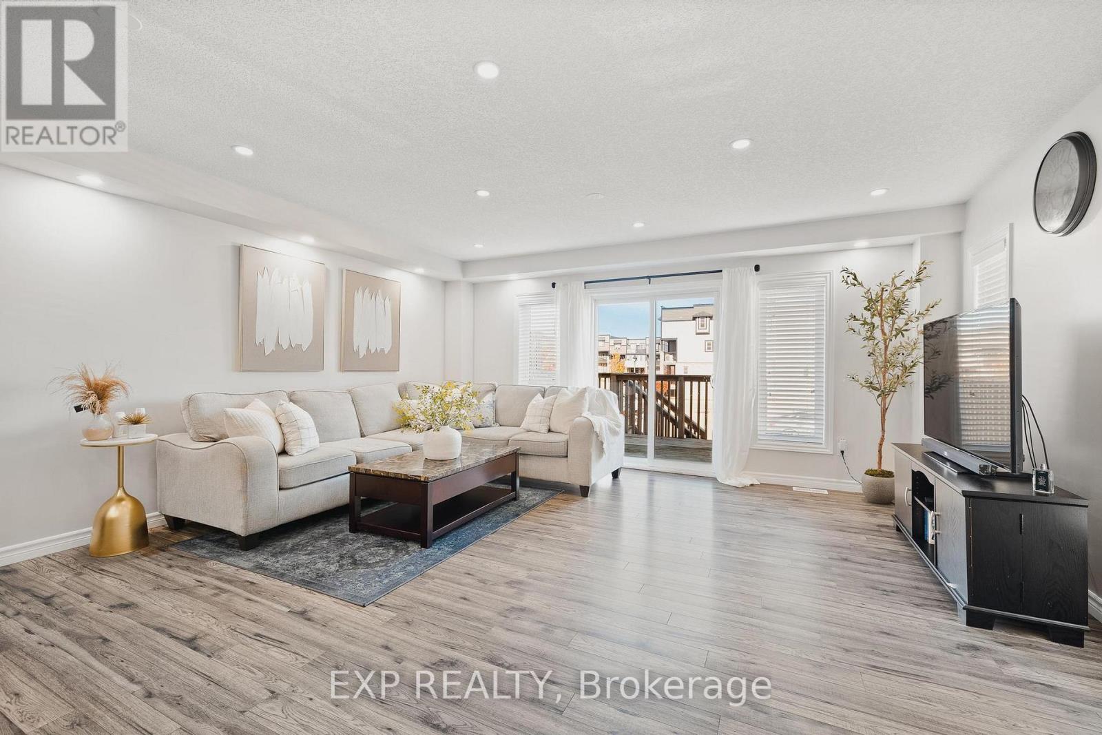 1989 Ottawa Street S, Kitchener, Ontario  N2E 0G7 - Photo 5 - X12515666