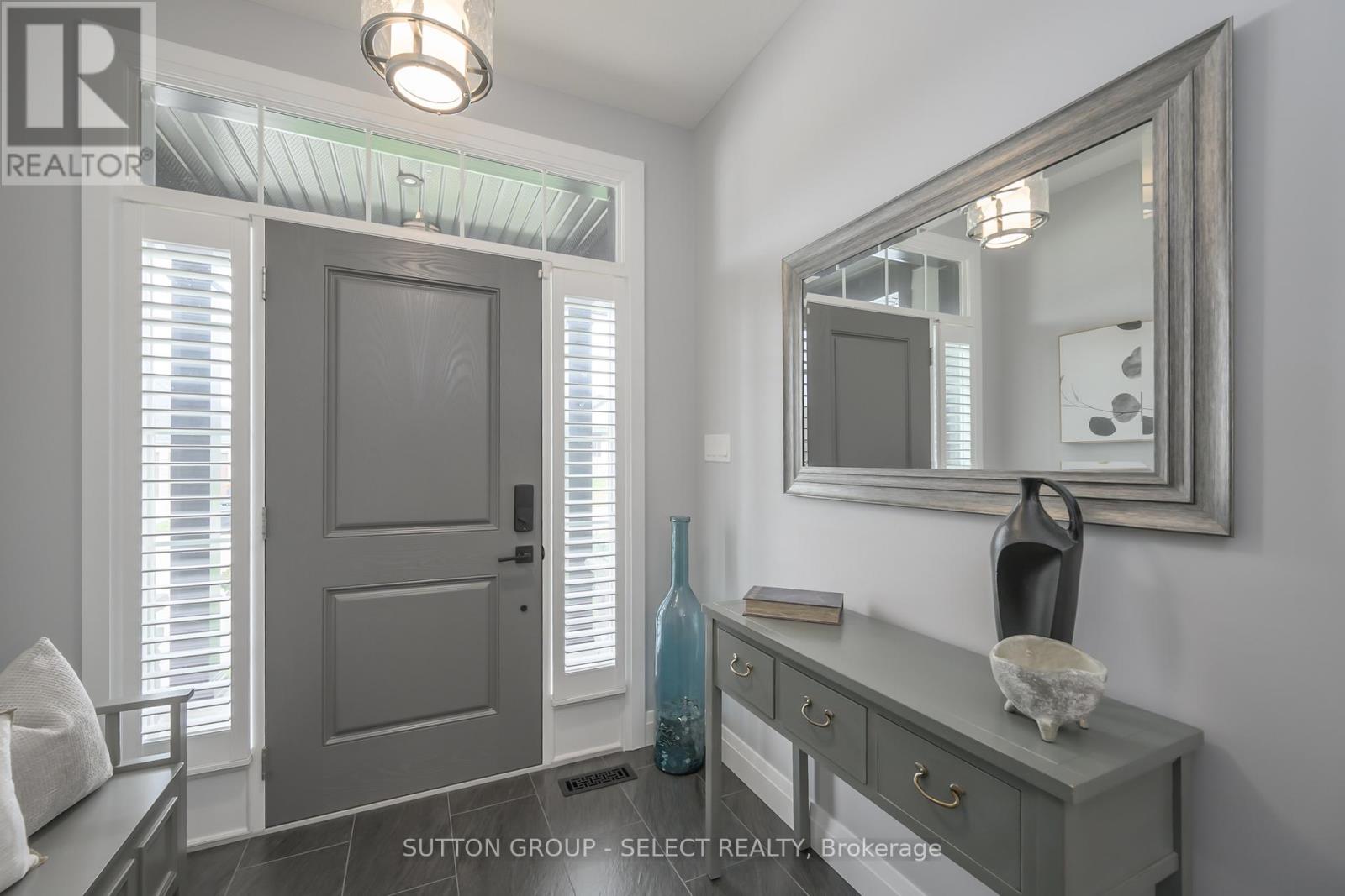 697 Barker Street, Strathroy-Caradoc, Ontario  N0L 1W0 - Photo 37 - X12515678