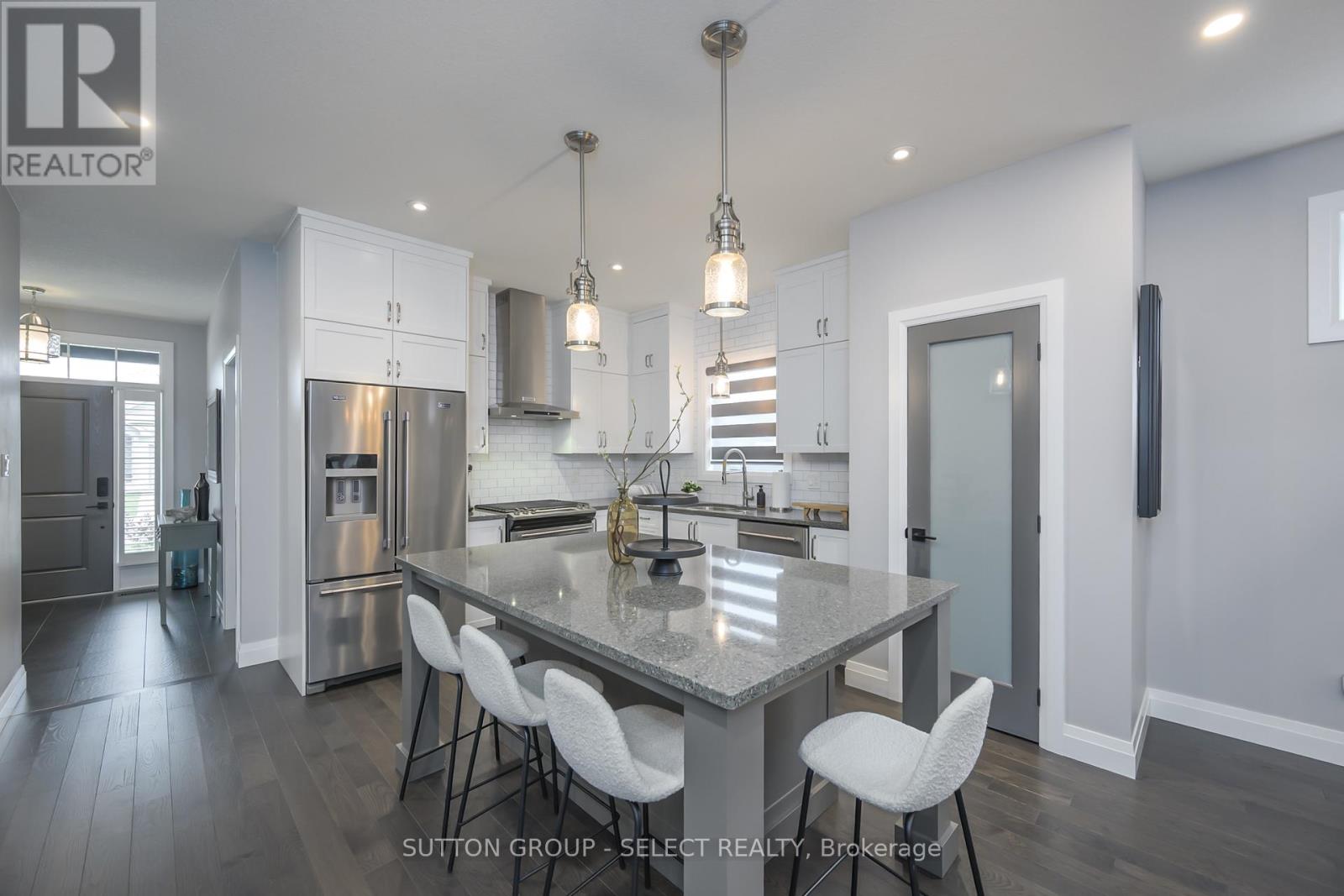 697 Barker Street, Strathroy-Caradoc, Ontario  N0L 1W0 - Photo 8 - X12515678