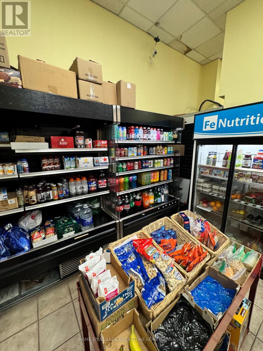 2 - 2045 Lake Shore Boulevard W, Toronto, Ontario  M8V 2Z6 - Photo 9 - W12488974