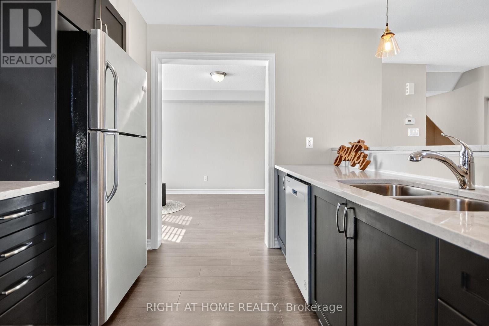 91 Buffalograss Crescent, Ottawa, Ontario  K2J 6H5 - Photo 16 - X12515714