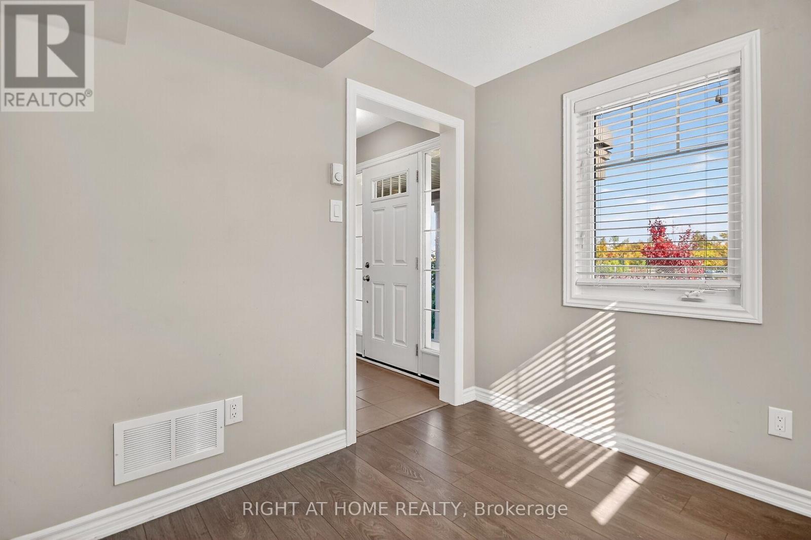 91 Buffalograss Crescent, Ottawa, Ontario  K2J 6H5 - Photo 3 - X12515714