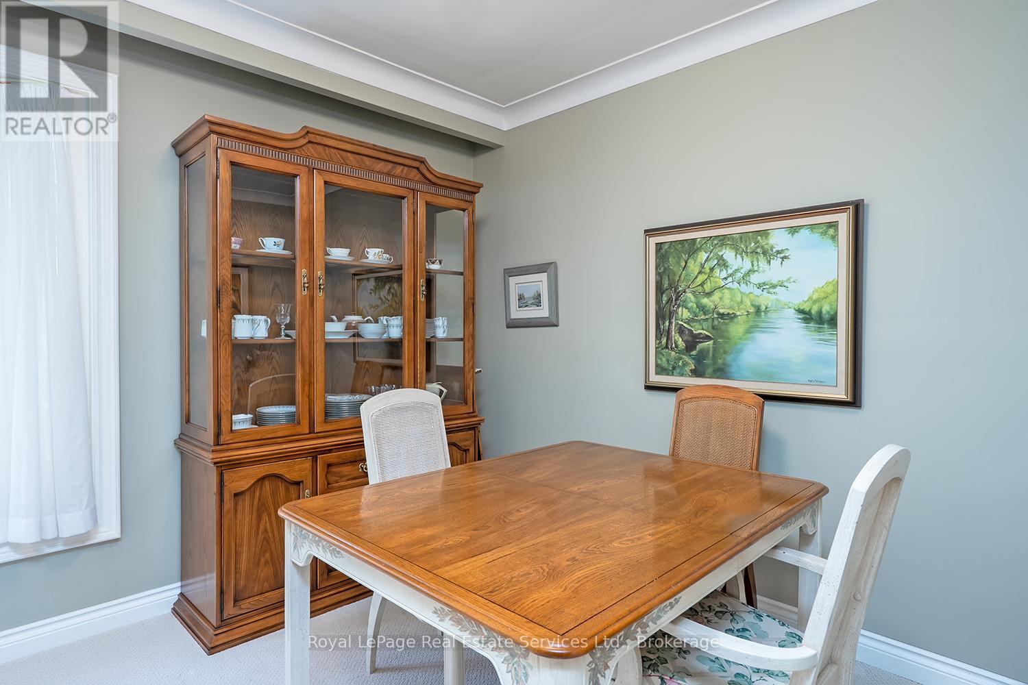 1334 Warwick Avenue, Oakville, Ontario  L6L 2W1 - Photo 17 - W12515674