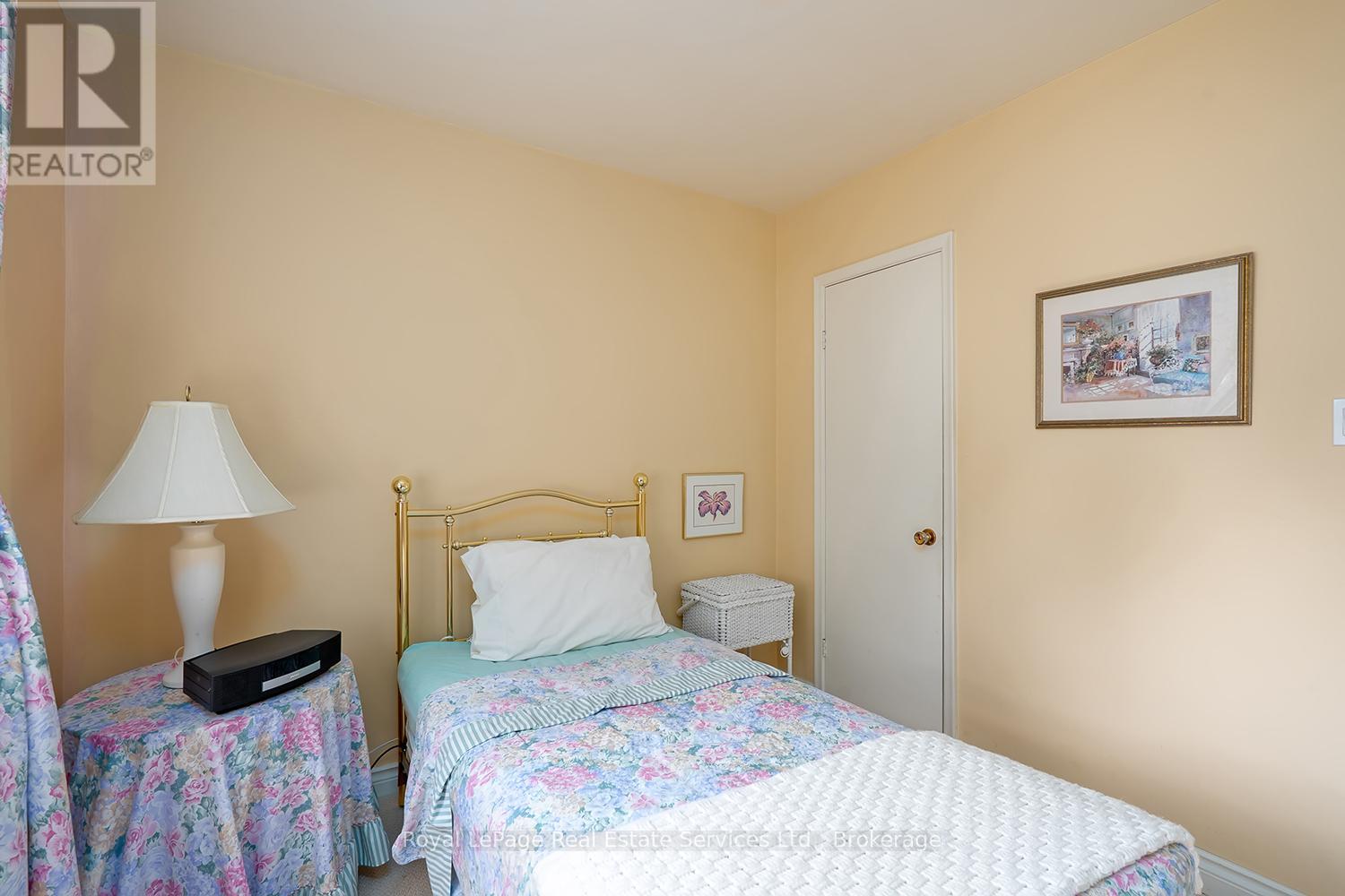 1334 Warwick Avenue, Oakville, Ontario  L6L 2W1 - Photo 23 - W12515674