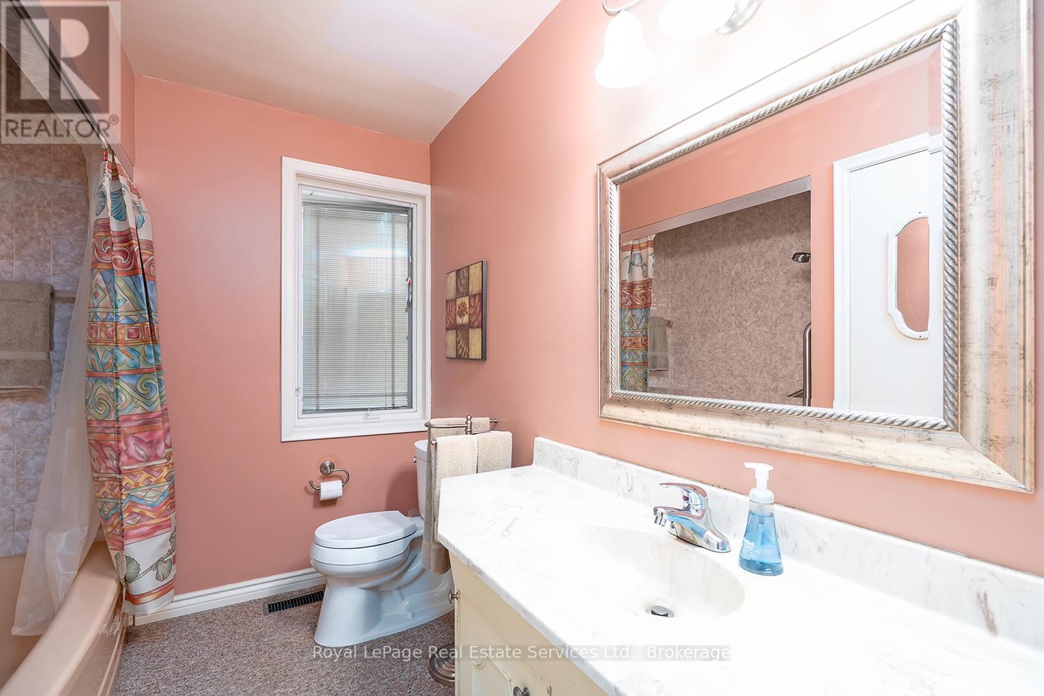 1334 Warwick Avenue, Oakville, Ontario  L6L 2W1 - Photo 26 - W12515674