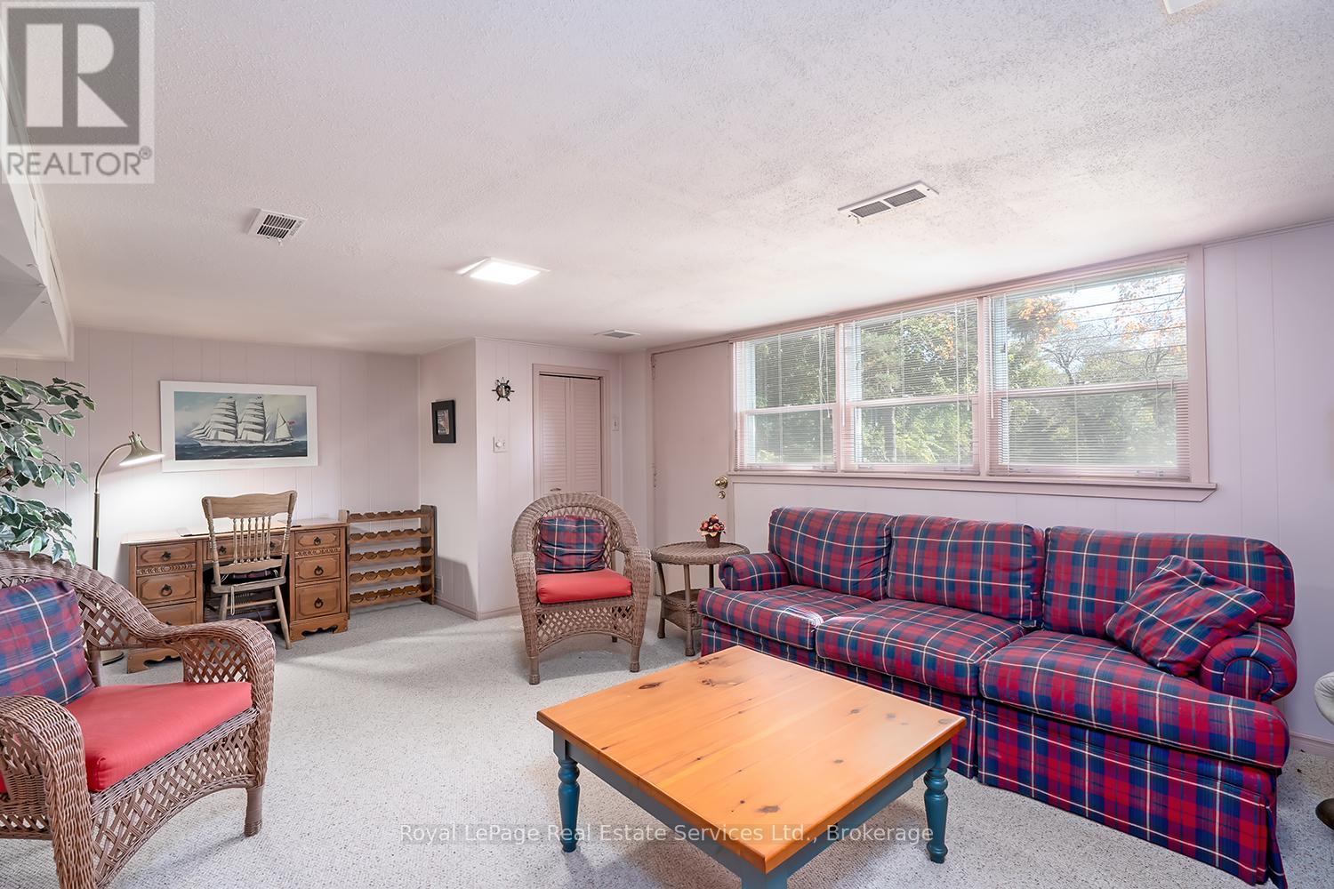 1334 Warwick Avenue, Oakville, Ontario  L6L 2W1 - Photo 29 - W12515674