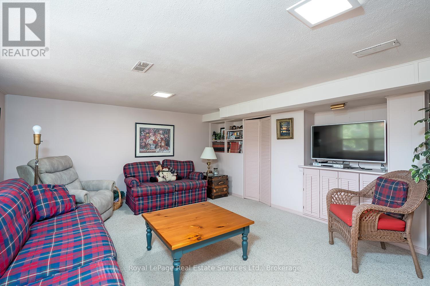 1334 Warwick Avenue, Oakville, Ontario  L6L 2W1 - Photo 31 - W12515674