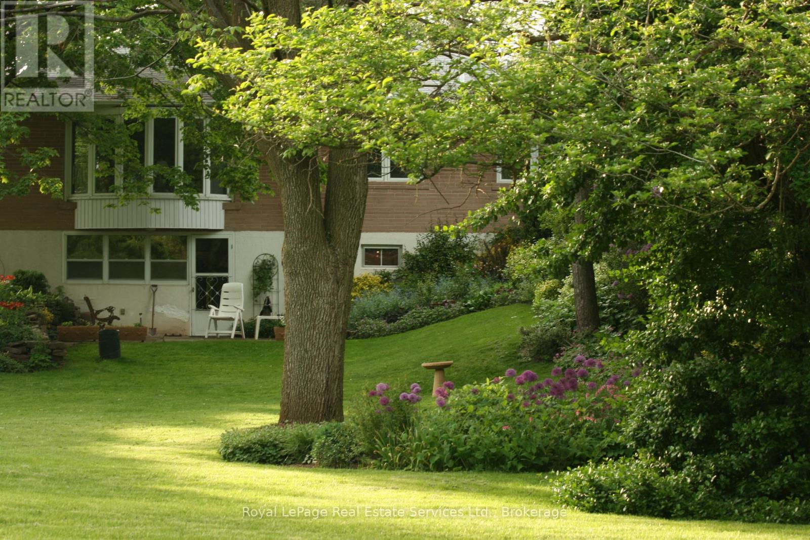 1334 Warwick Avenue, Oakville, Ontario  L6L 2W1 - Photo 32 - W12515674