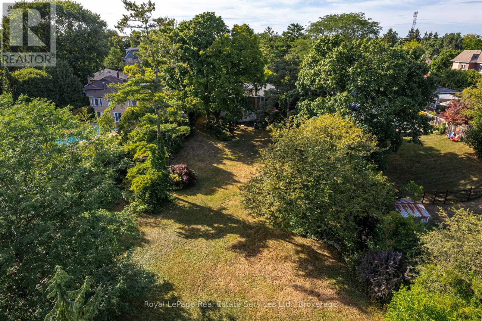 1334 Warwick Avenue, Oakville, Ontario  L6L 2W1 - Photo 4 - W12515674