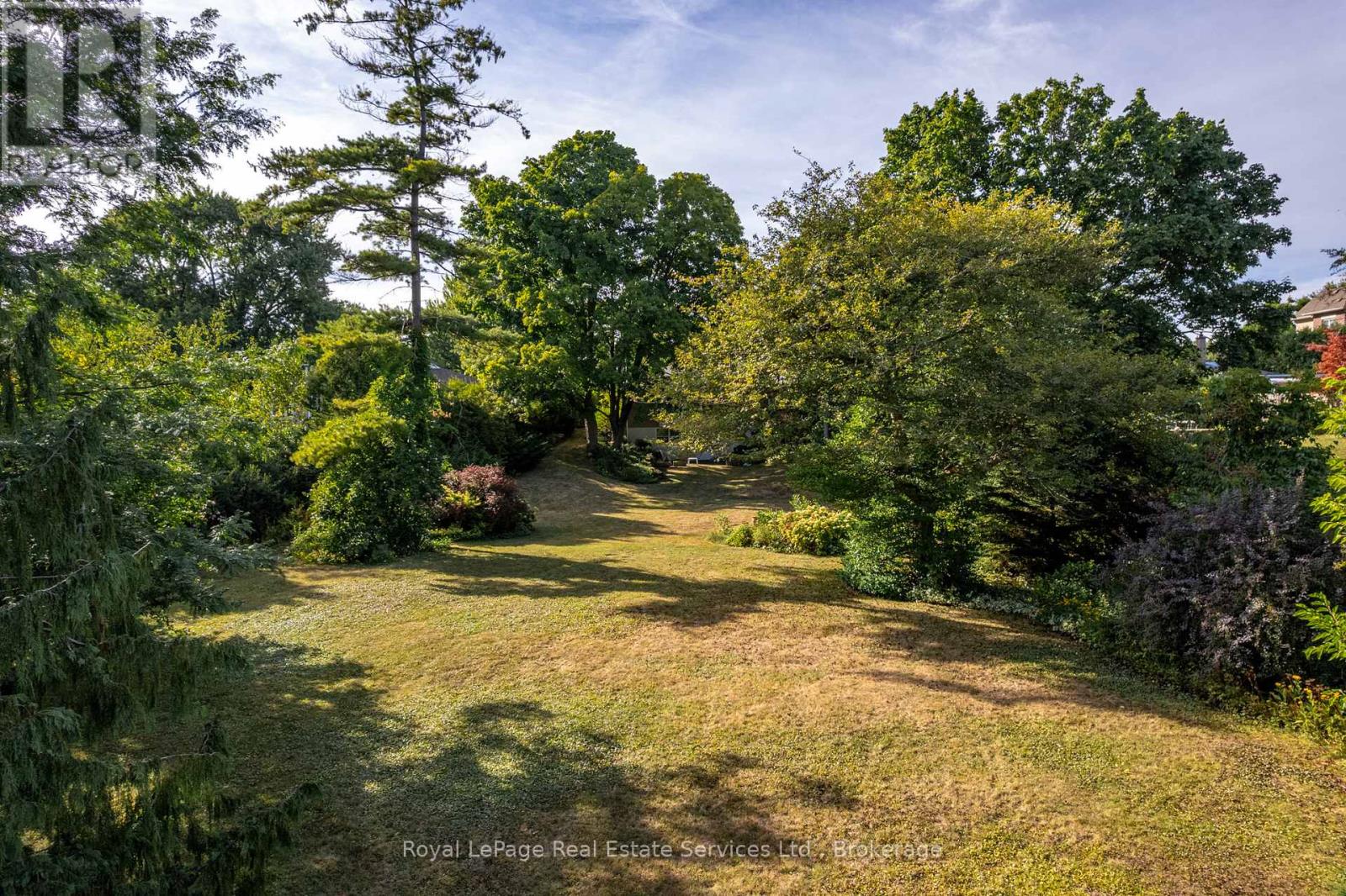 1334 Warwick Avenue, Oakville, Ontario  L6L 2W1 - Photo 8 - W12515674