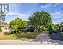 1334 WARWICK AVENUE, Oakville, Ontario