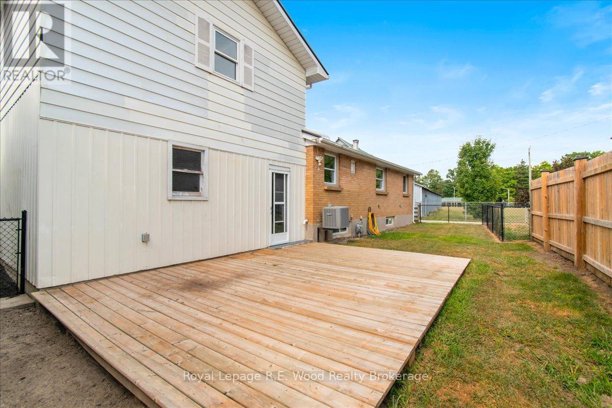 35 Sanders Street, Tillsonburg, Ontario  N4G 1H7 - Photo 22 - X12515718