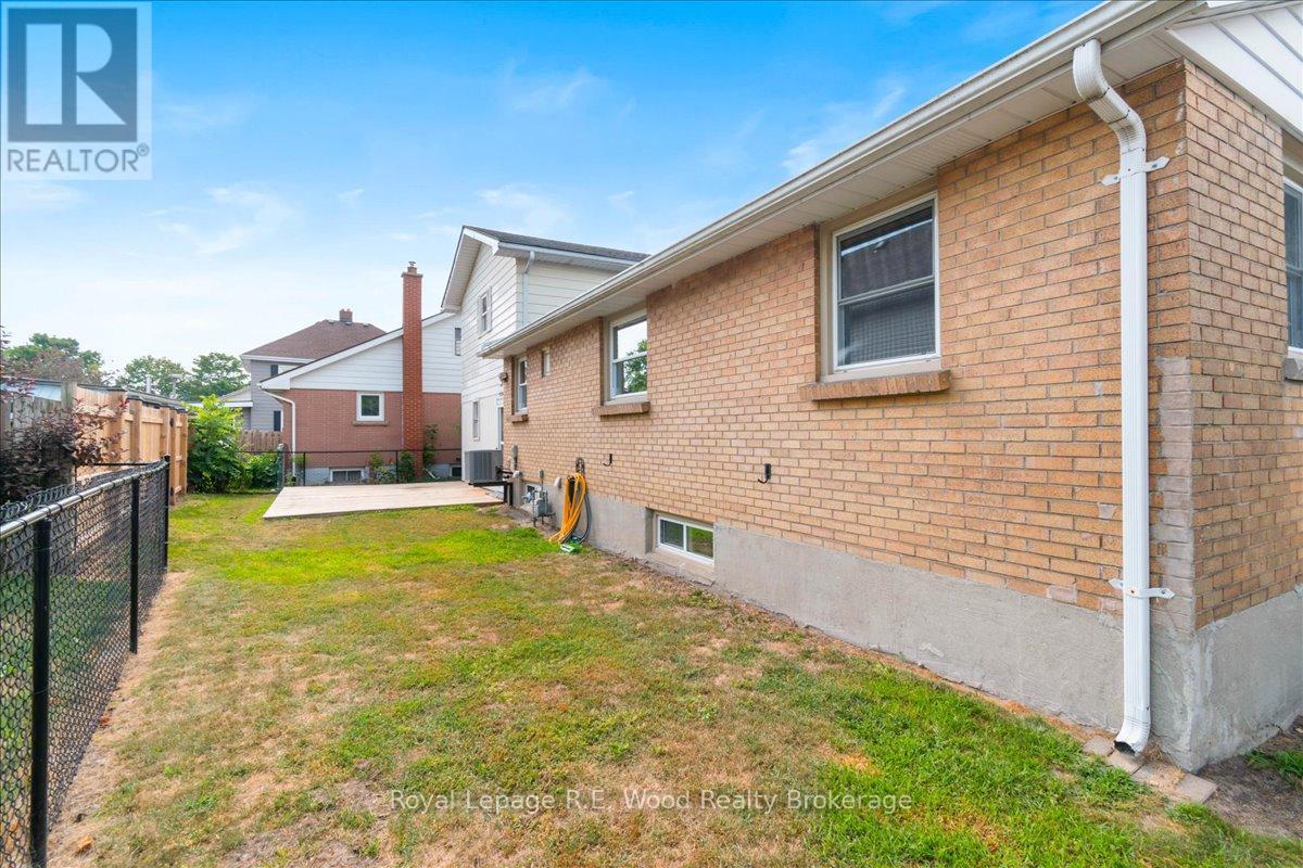 35 Sanders Street, Tillsonburg, Ontario  N4G 1H7 - Photo 23 - X12515718