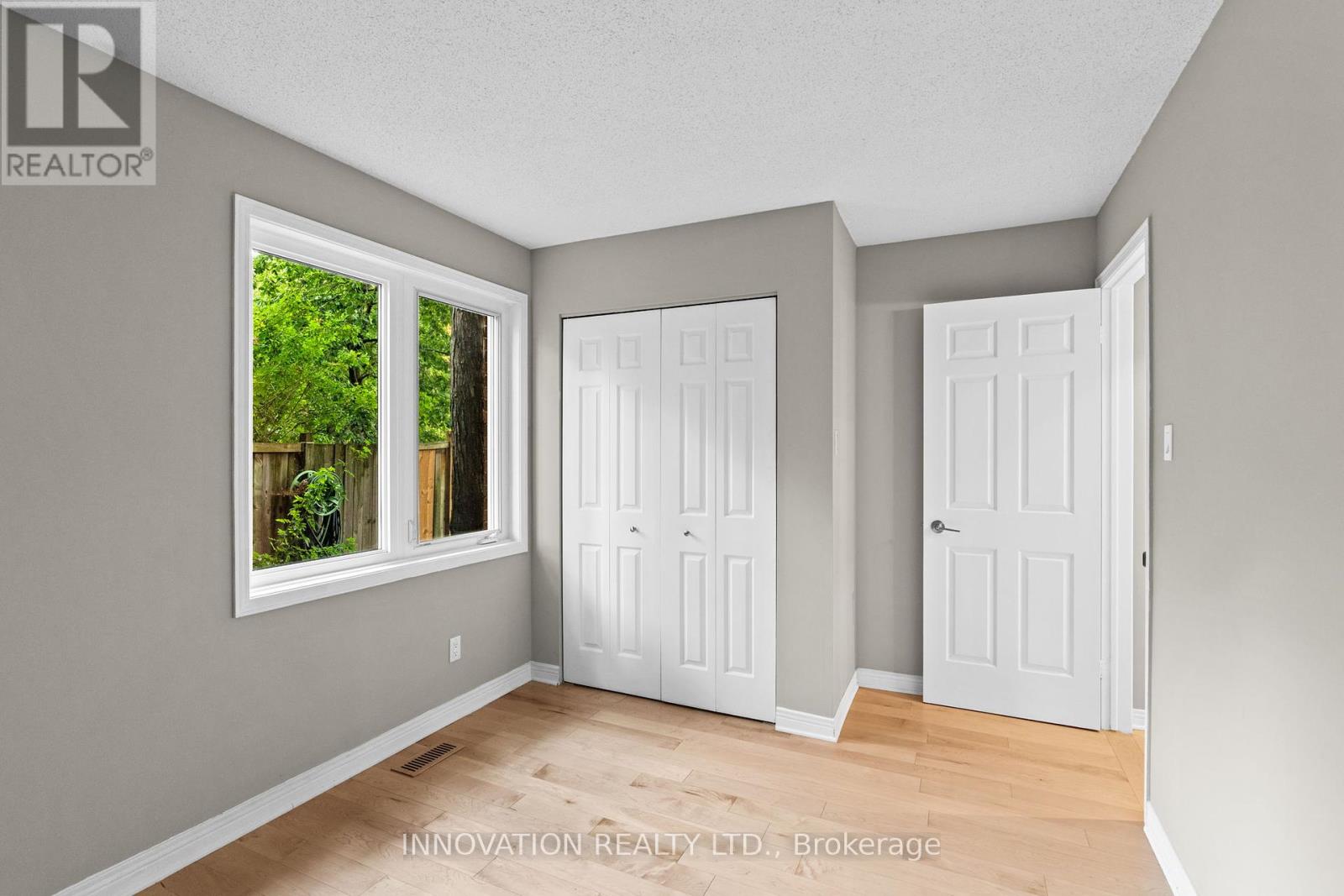 206 Cypress Court, Ottawa, Ontario  K2H 8Z8 - Photo 18 - X12426983