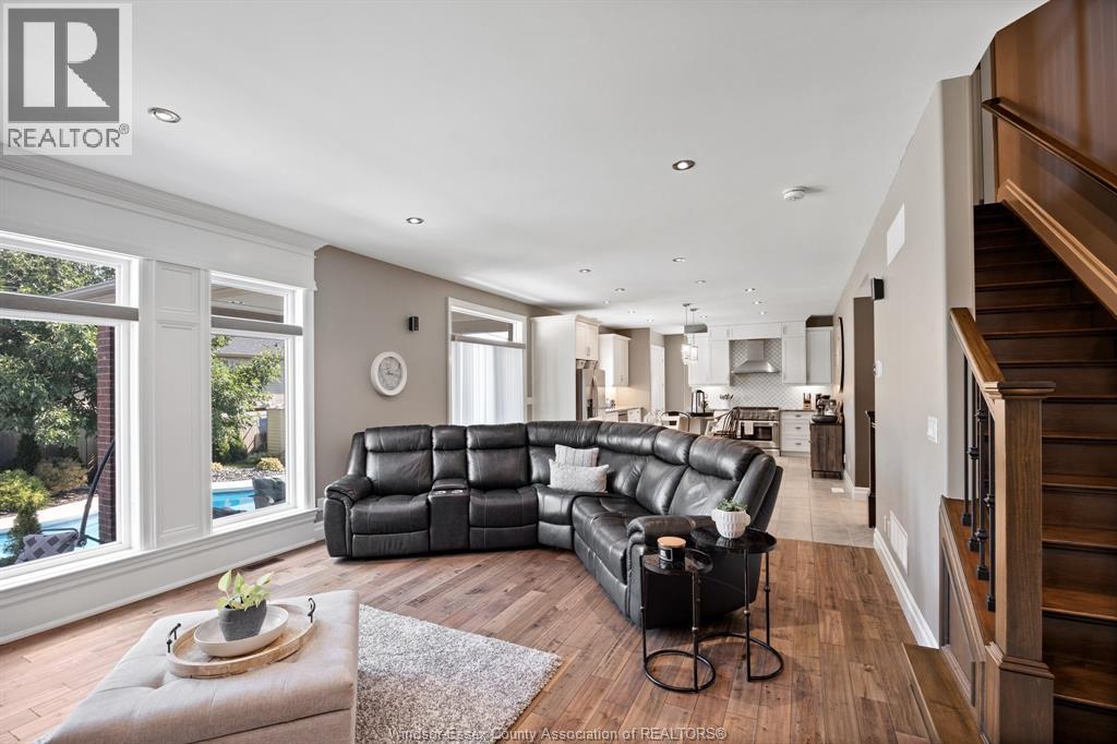 225 Elsworth, Lasalle, Ontario  N9J 0C6 - Photo 7 - 25028131