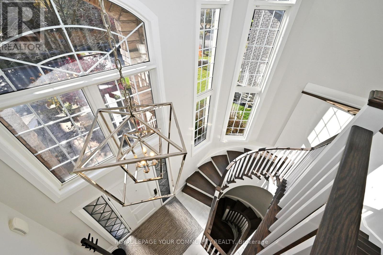 313 Willis Drive, Aurora, Ontario  L4G 7M3 - Photo 19 - N12515692