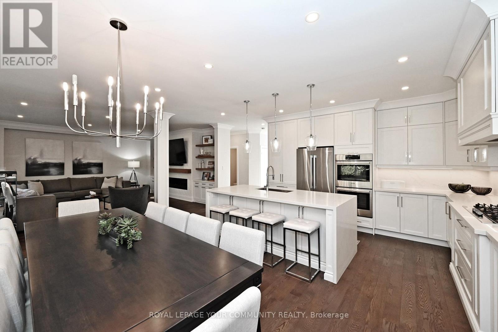 313 Willis Drive, Aurora, Ontario  L4G 7M3 - Photo 9 - N12515692