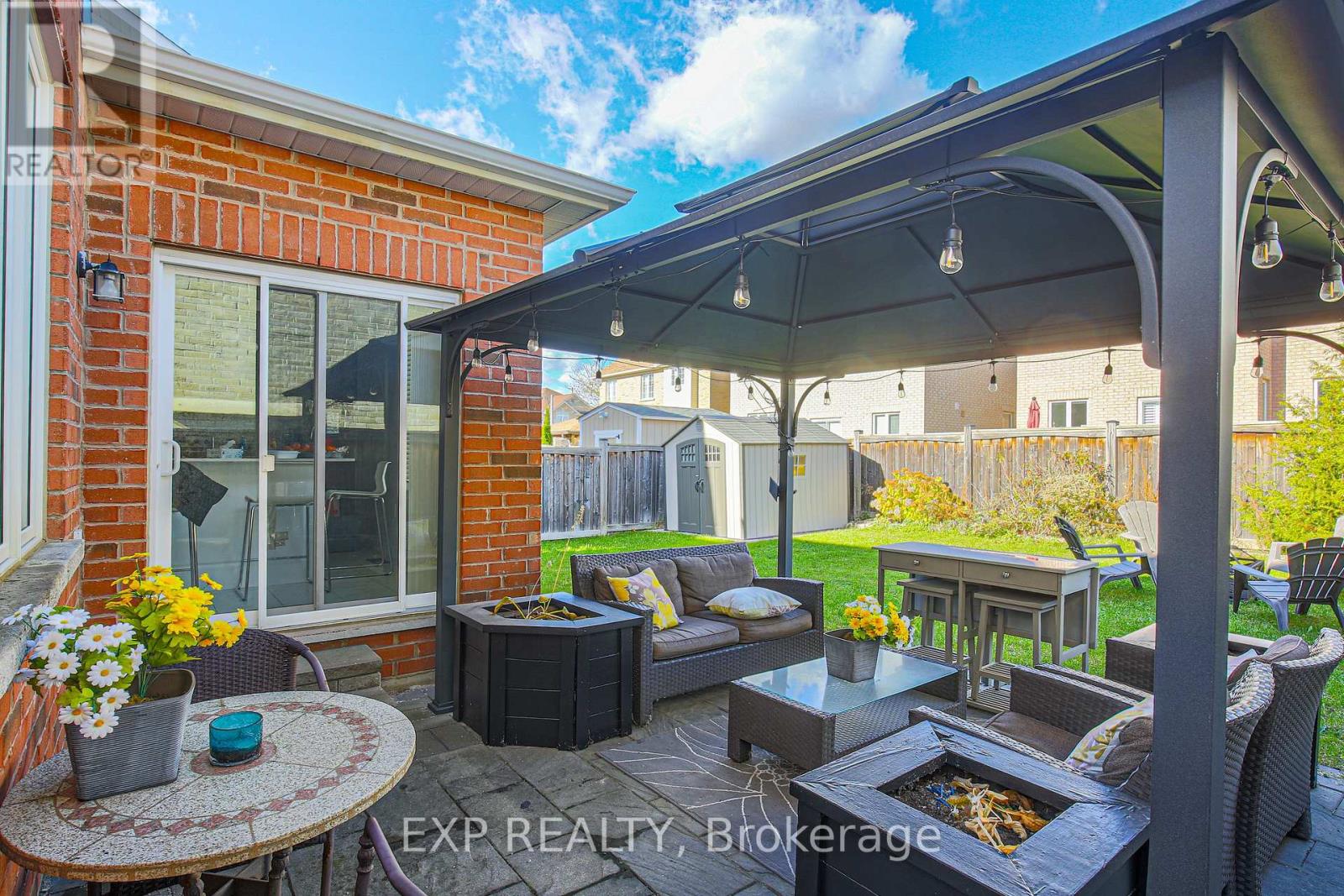 67 Pineforest Place, Markham, Ontario  L6E 2B1 - Photo 4 - N12515724