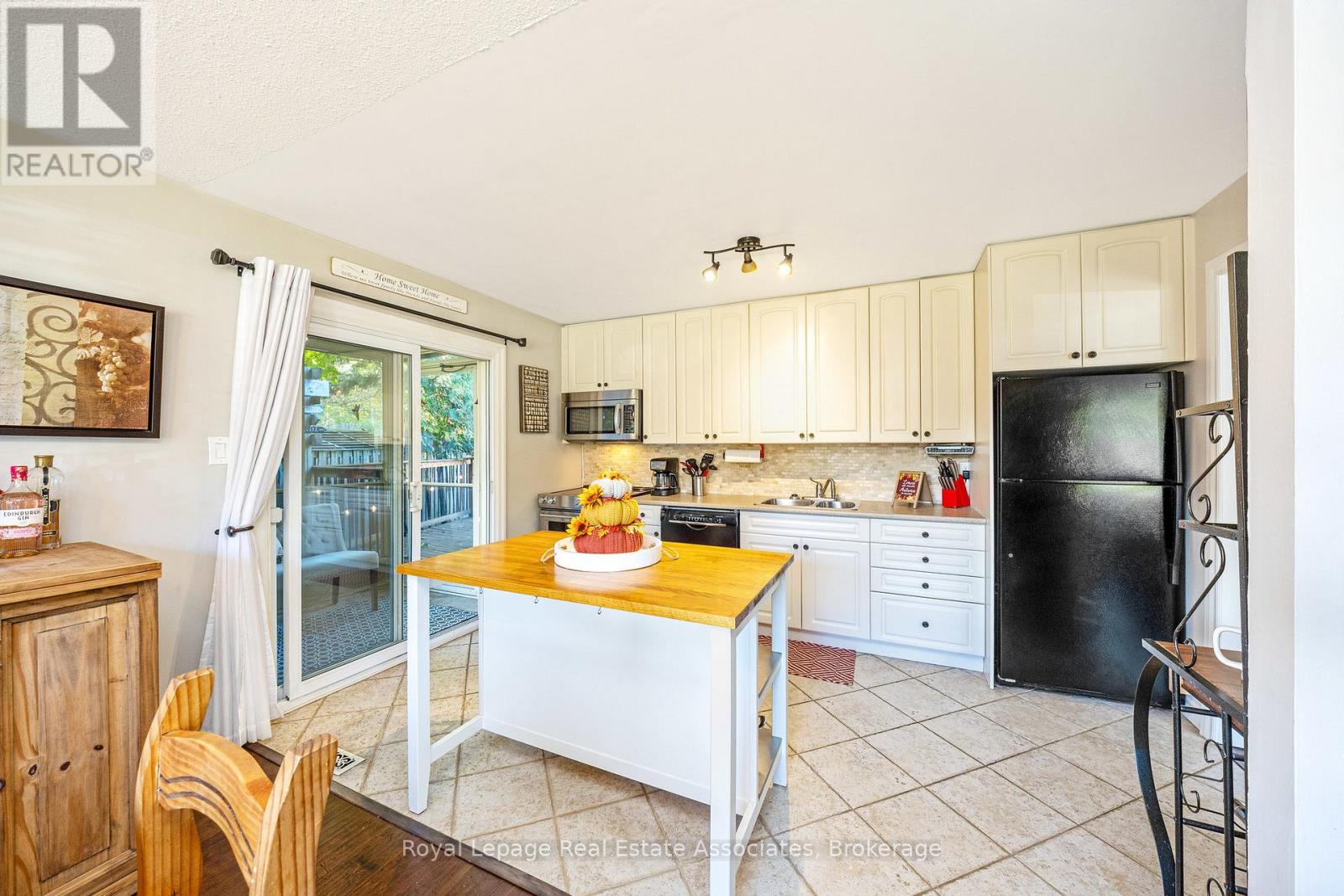 63 Bow River Crescent, Mississauga, Ontario  L5N 1J1 - Photo 15 - W12515688