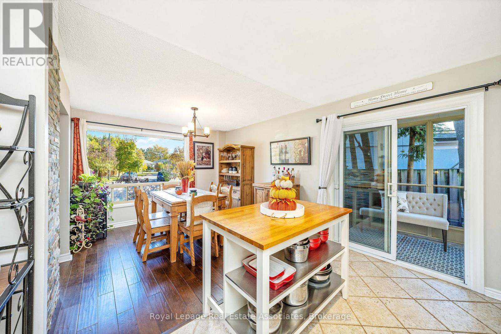 63 Bow River Crescent, Mississauga, Ontario  L5N 1J1 - Photo 18 - W12515688