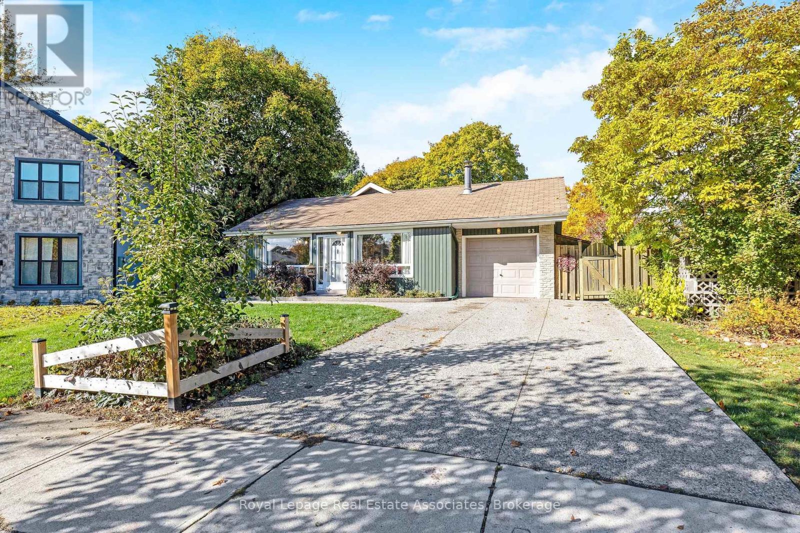 63 Bow River Crescent, Mississauga, Ontario  L5N 1J1 - Photo 2 - W12515688