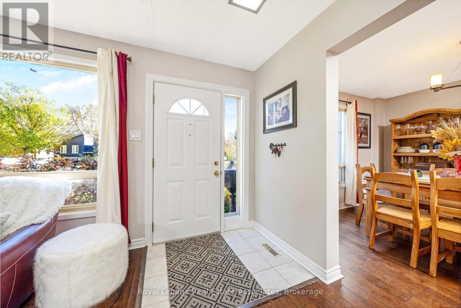 63 Bow River Crescent, Mississauga, Ontario  L5N 1J1 - Photo 6 - W12515688