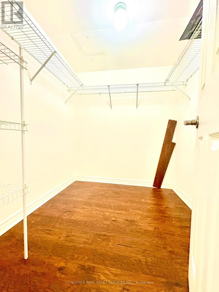 1906 - 335 Rathburn Road W, Mississauga, Ontario  L5B 0C8 - Photo 12 - W12515696