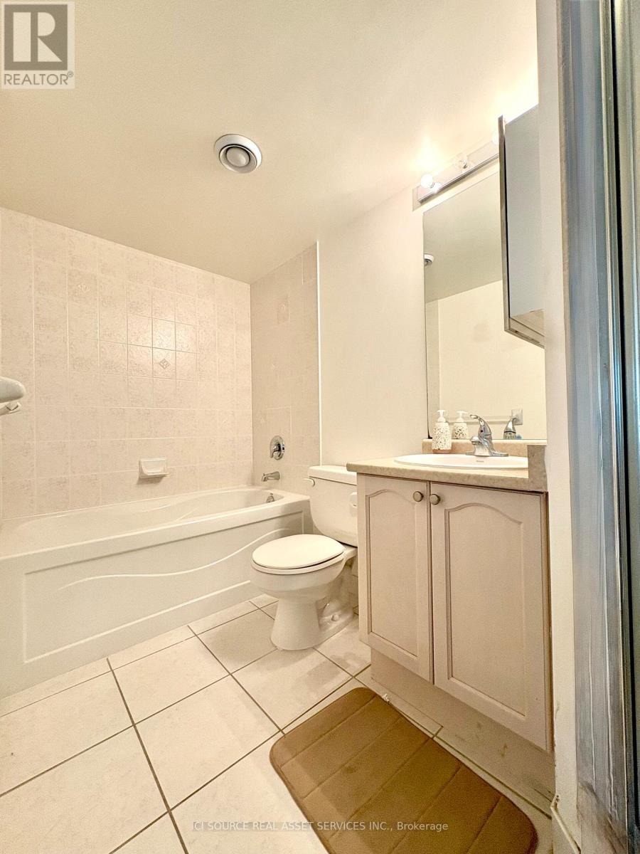 1906 - 335 Rathburn Road W, Mississauga, Ontario  L5B 0C8 - Photo 13 - W12515696