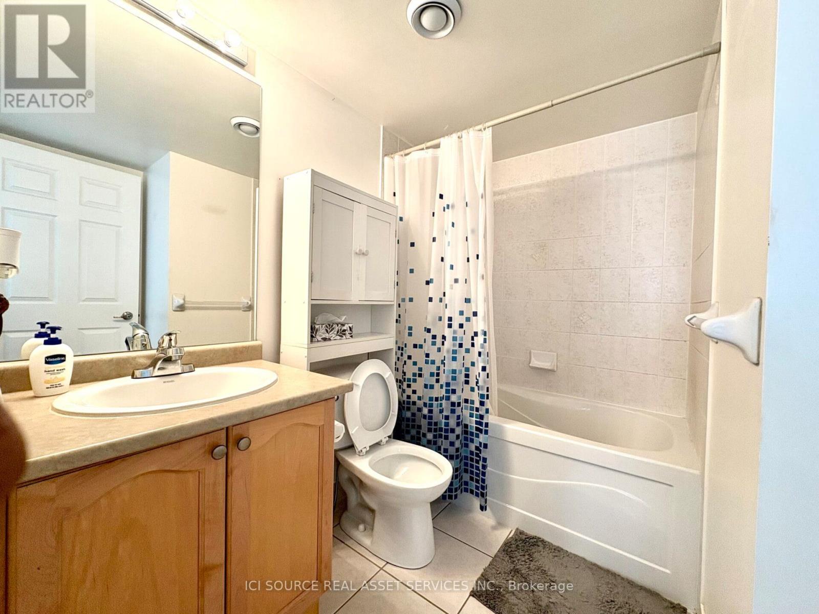 1906 - 335 Rathburn Road W, Mississauga, Ontario  L5B 0C8 - Photo 17 - W12515696