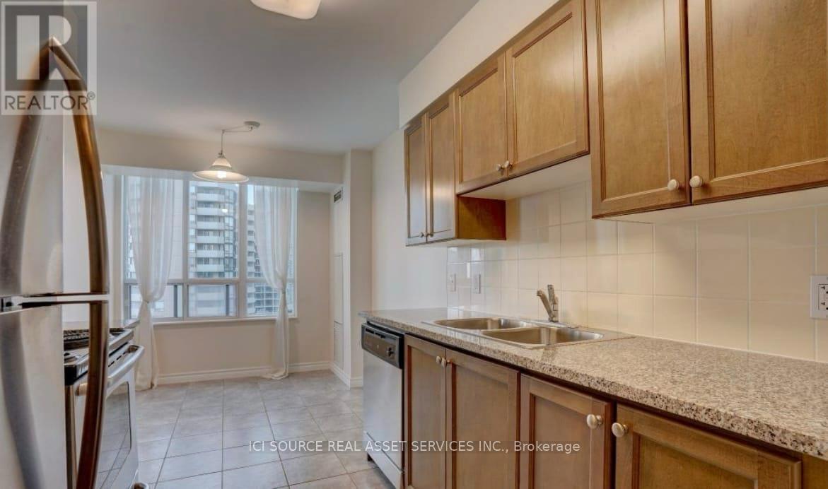 1906 - 335 Rathburn Road W, Mississauga, Ontario  L5B 0C8 - Photo 2 - W12515696