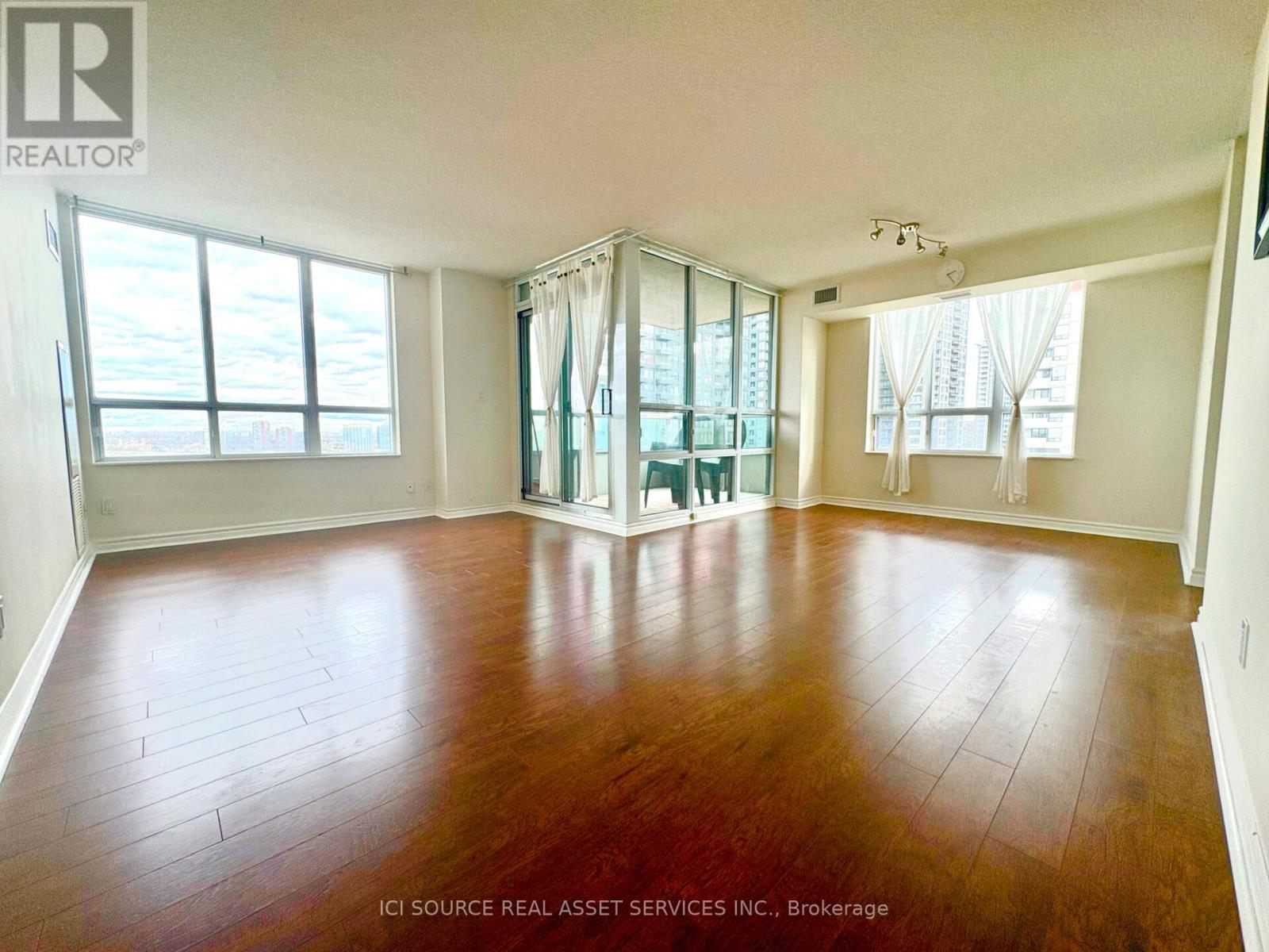 1906 - 335 Rathburn Road W, Mississauga, Ontario  L5B 0C8 - Photo 3 - W12515696