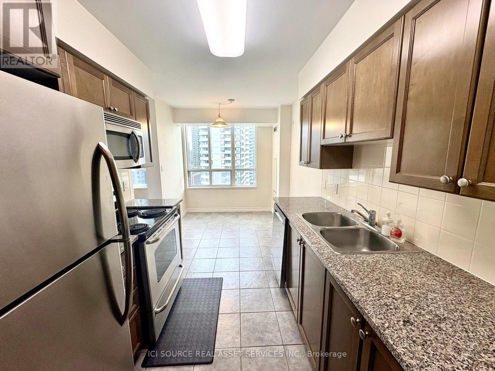 1906 - 335 Rathburn Road W, Mississauga, Ontario  L5B 0C8 - Photo 7 - W12515696