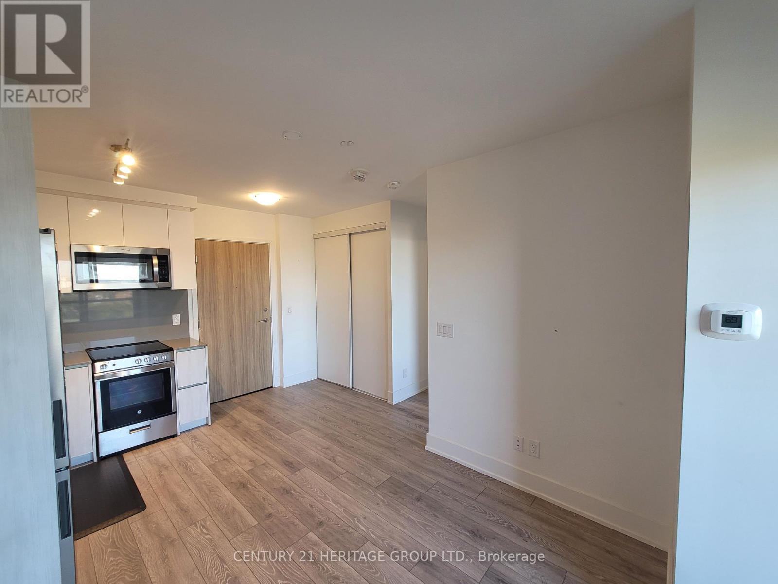 904 - 3100 Keele Street, Toronto, Ontario  M3M 2H4 - Photo 4 - W12515722