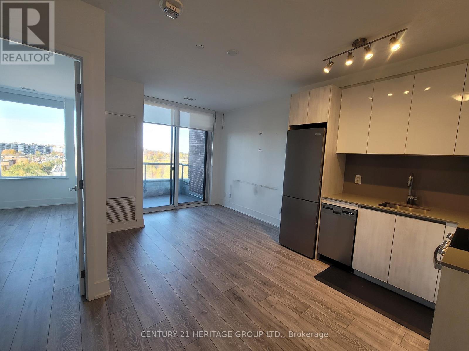 904 - 3100 Keele Street, Toronto, Ontario  M3M 2H4 - Photo 6 - W12515722