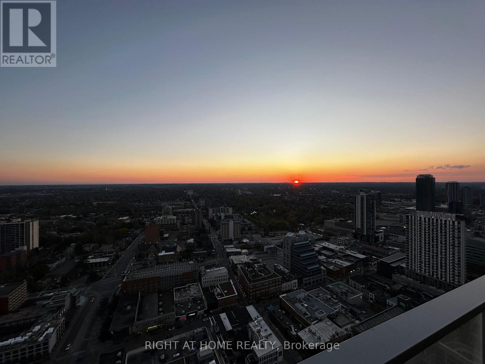 3910 - 60 Frederick Street, Kitchener, Ontario N2H 0C7 - Photo 7 - X12515694